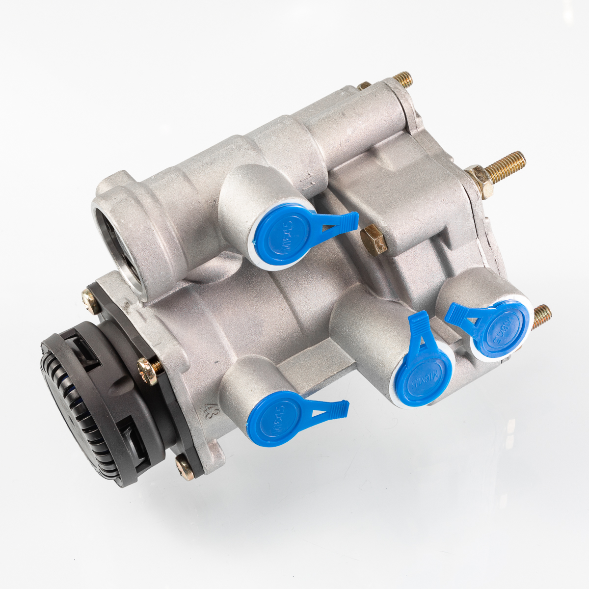 TM15-30206 Кран управления тормозами прицепа